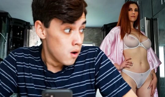 Youjizz The red-haired mother showed off her charms and seduced her stepson.